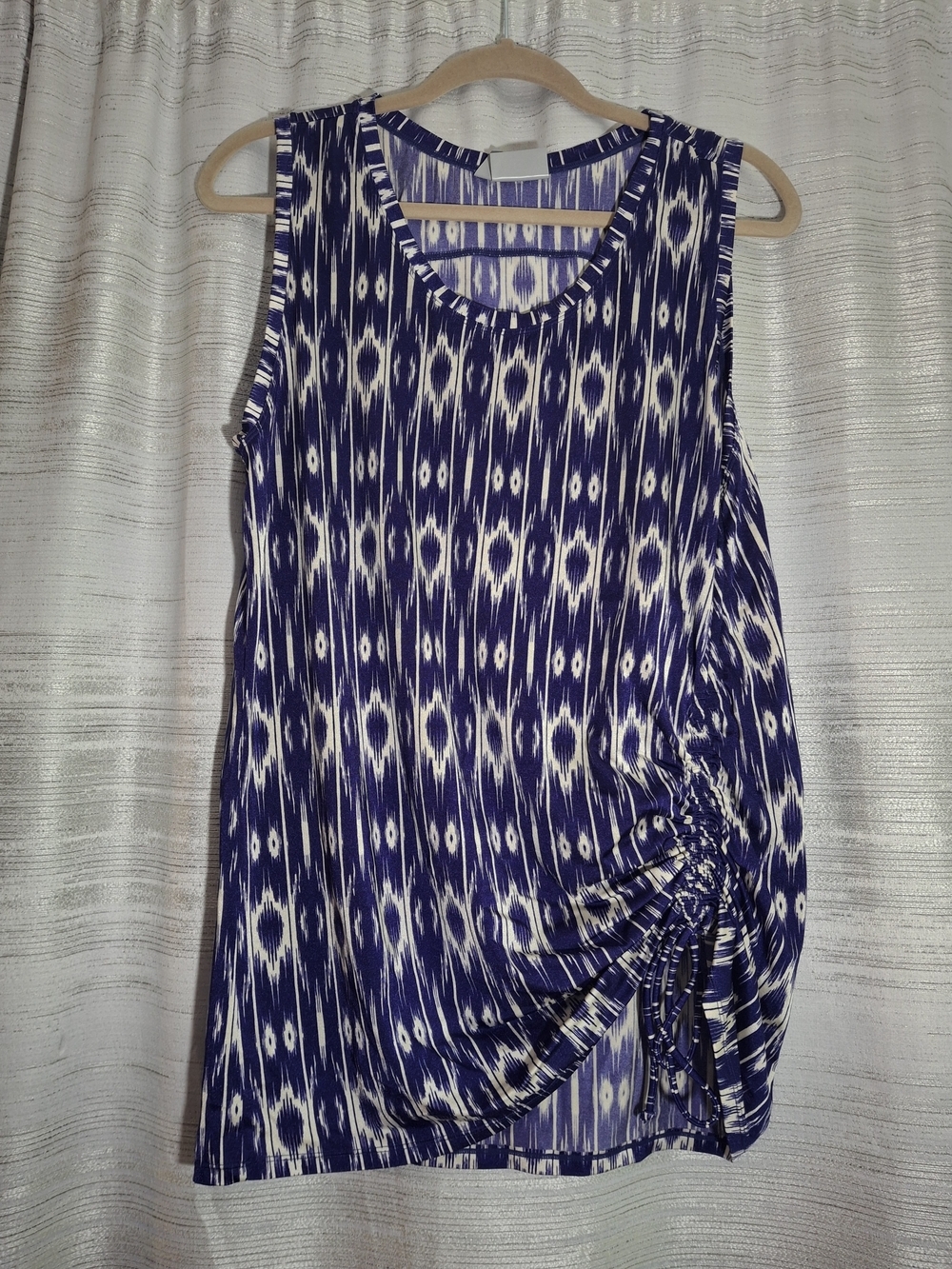 Athleta XL Blue and Cream Ikat-Print Performance Tank - Picture 1 of 9